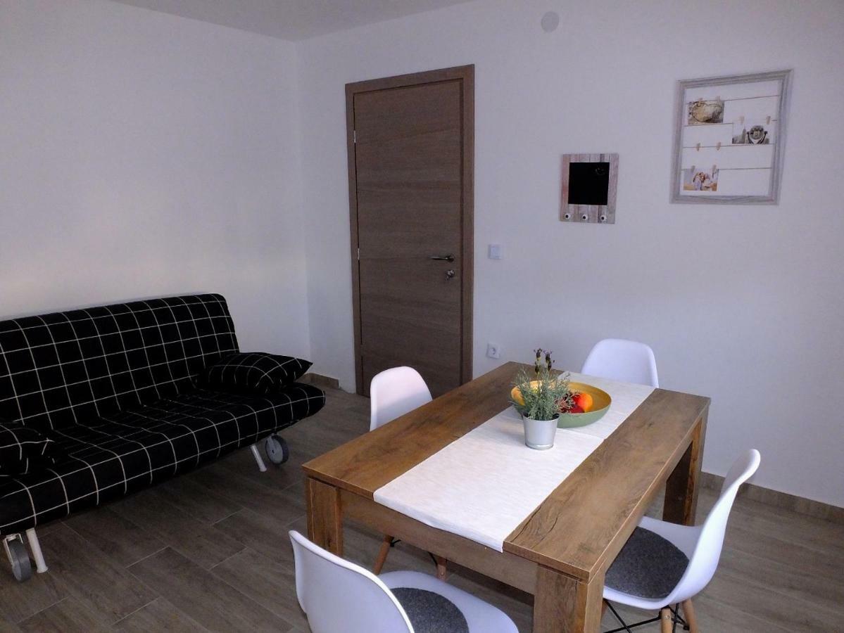 Apartmani Berno Starigrad Paklenica Exterior foto